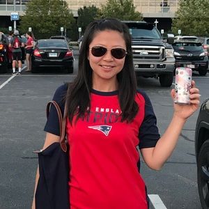 Meet your Posher, Laura